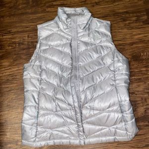 NORTHFACE womens puffer vest
